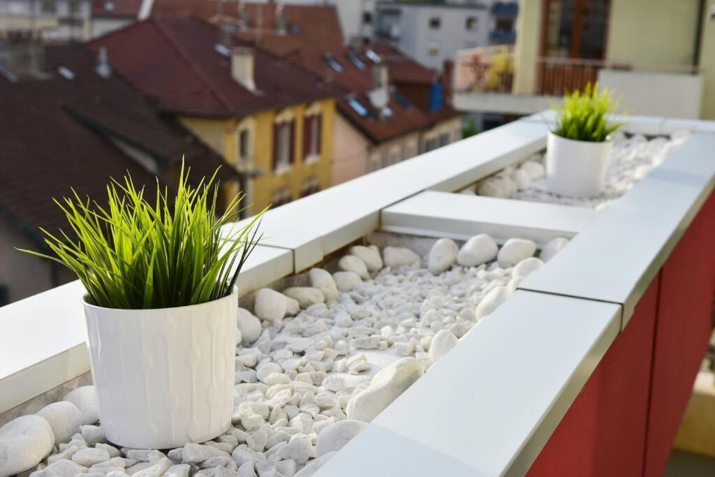 Cabana & Le Central - Proche Lac , Terrasse Et Parking Annecy Ngoại thất bức ảnh