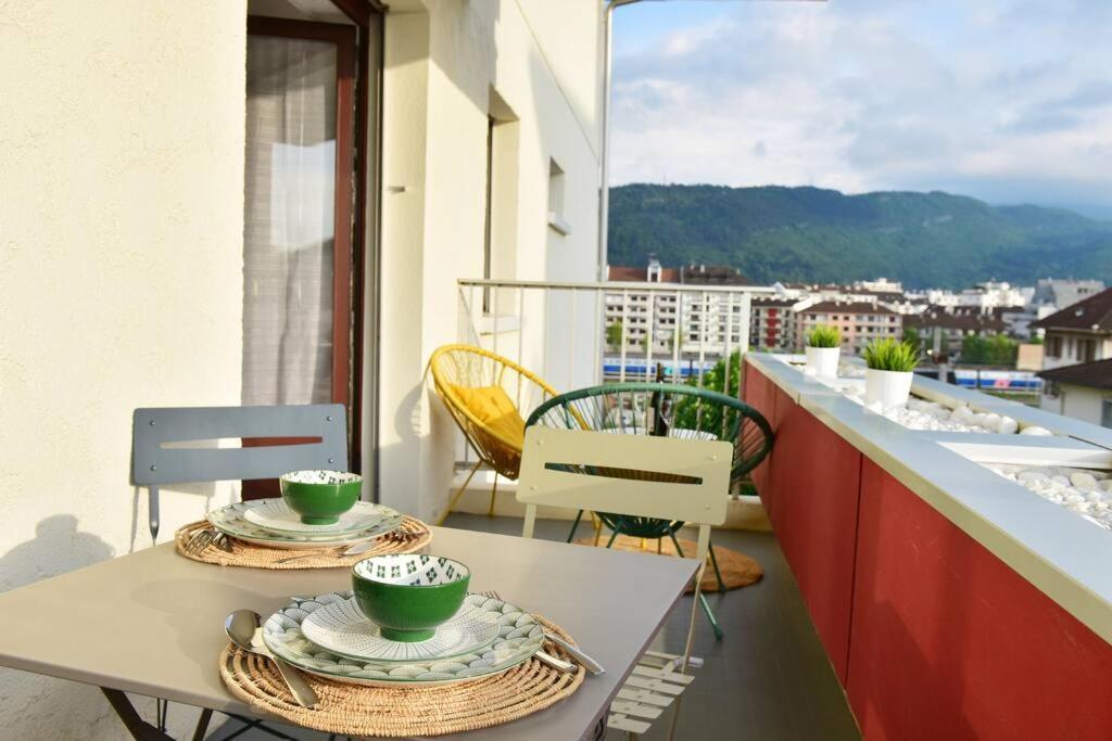 Cabana & Le Central - Proche Lac , Terrasse Et Parking Annecy Ngoại thất bức ảnh