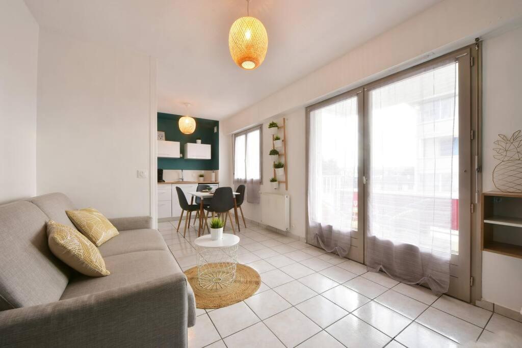 Cabana & Le Central - Proche Lac , Terrasse Et Parking Annecy Ngoại thất bức ảnh